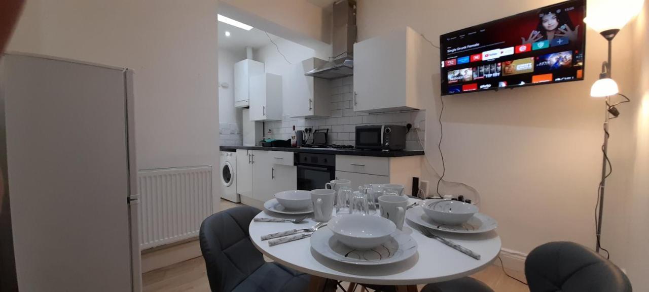 Comfy Fenia Stay Londres Extérieur photo