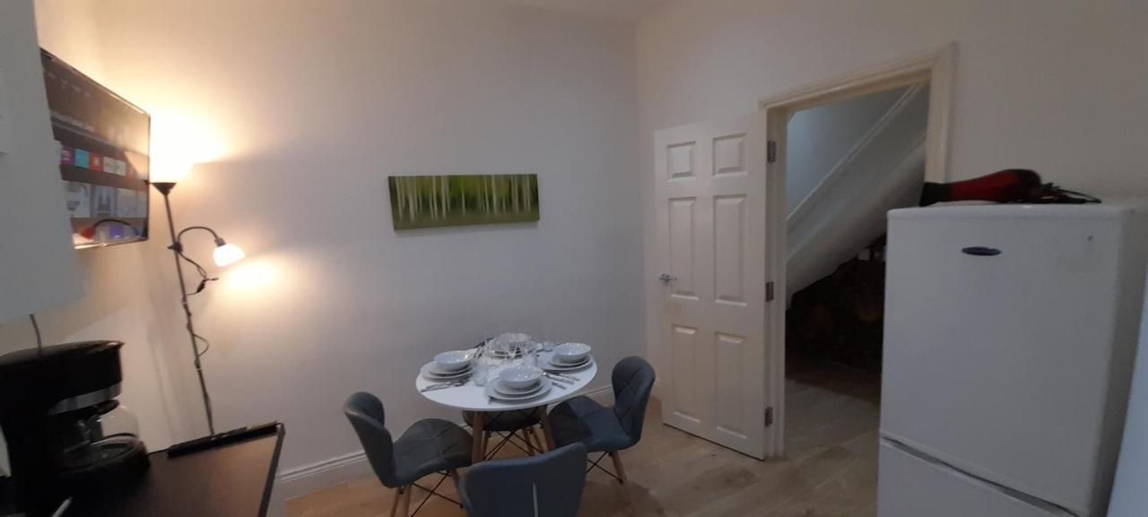 Comfy Fenia Stay Londres Chambre photo
