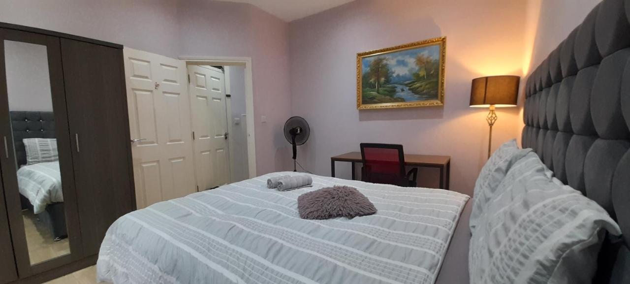 Comfy Fenia Stay Londres Extérieur photo