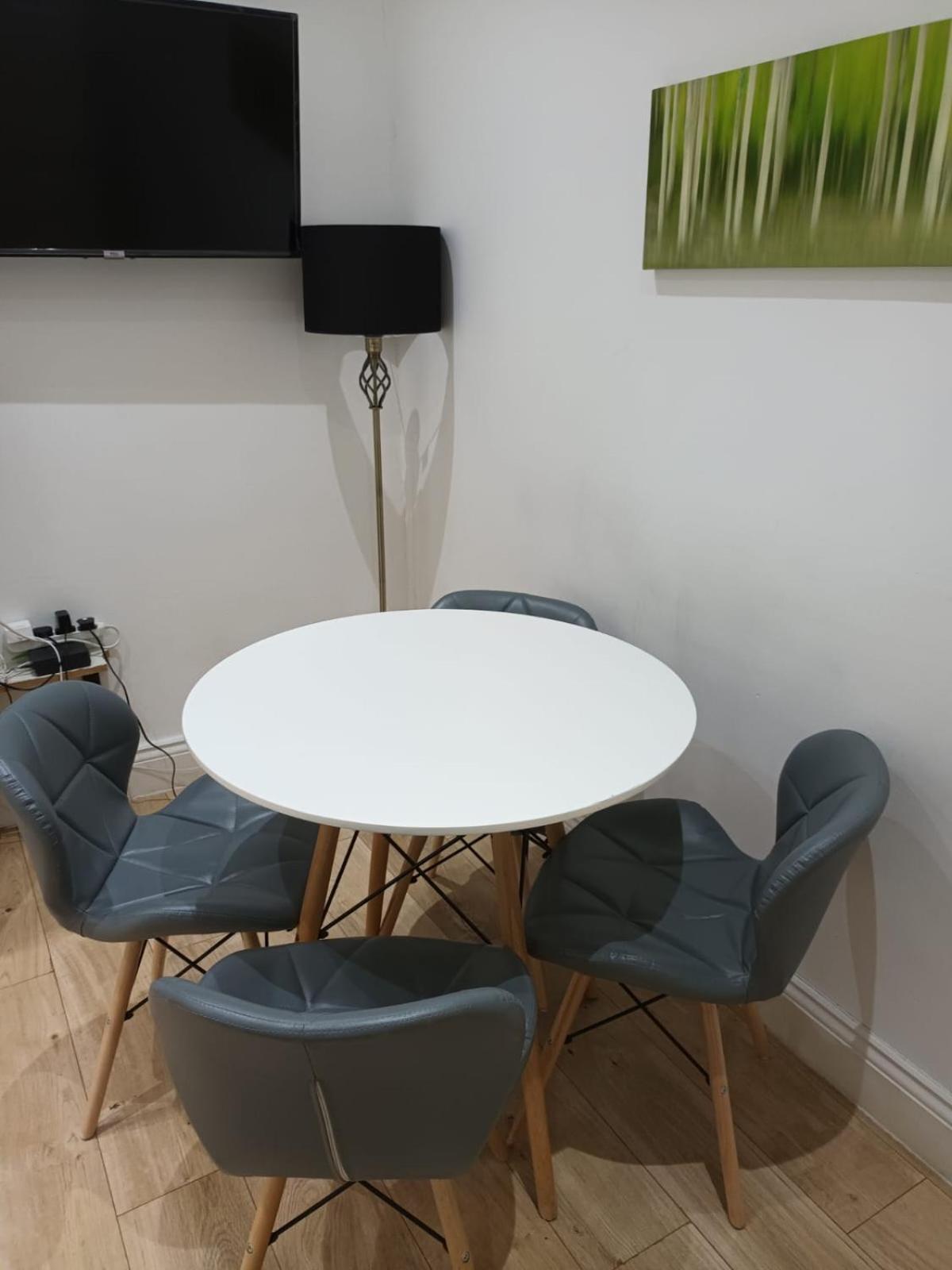 Comfy Fenia Stay Londres Chambre photo