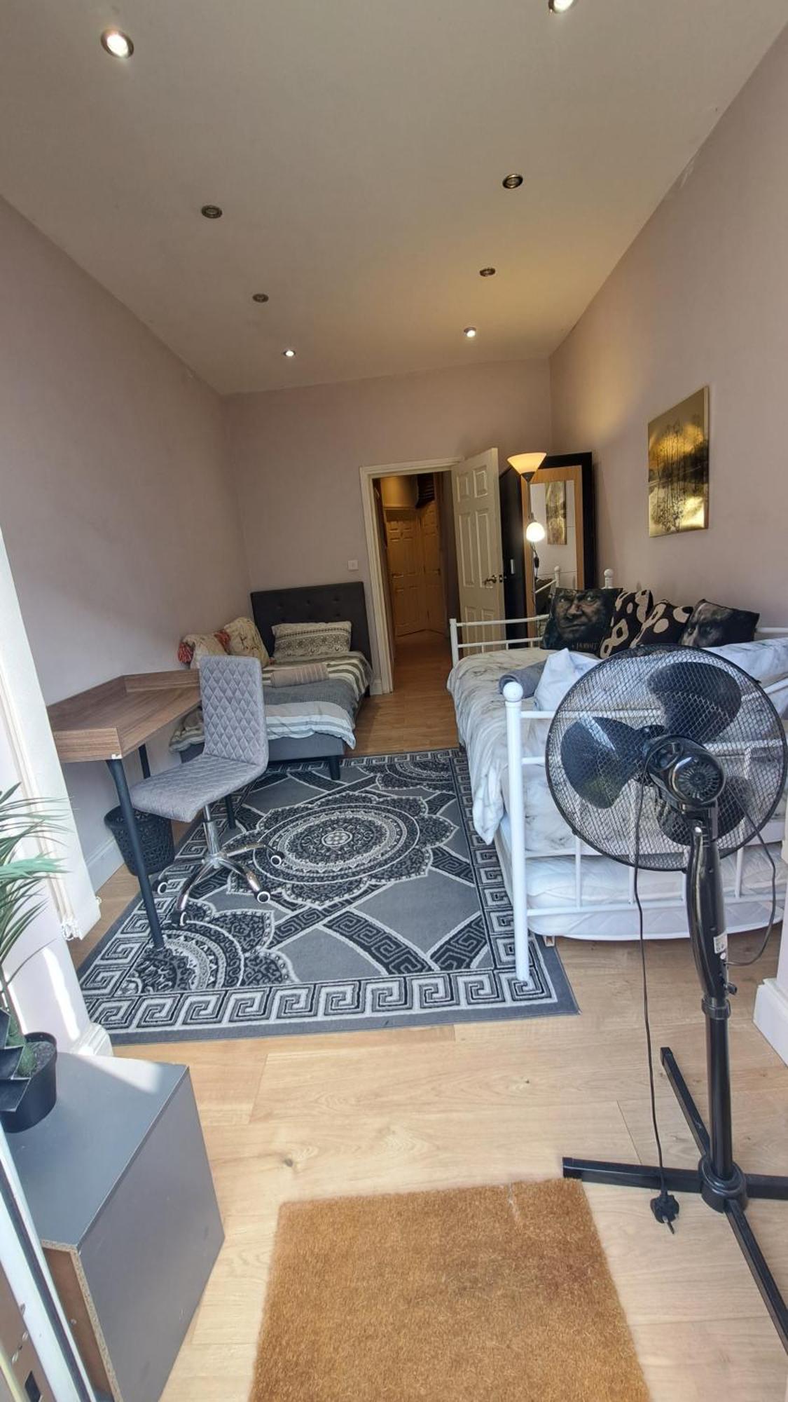 Comfy Fenia Stay Londres Extérieur photo